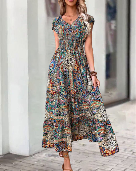 Elegancka sukienka z nadrukiem w stylu vintage