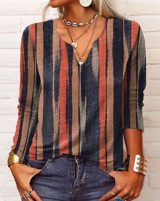 Top z długim rękawem z dekoltem w szpic i nadrukiem