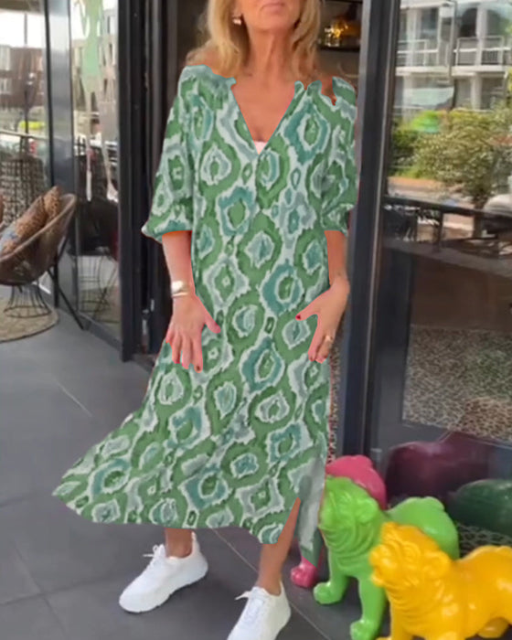 Sukienka w modny wzór z krótszym rękawem
