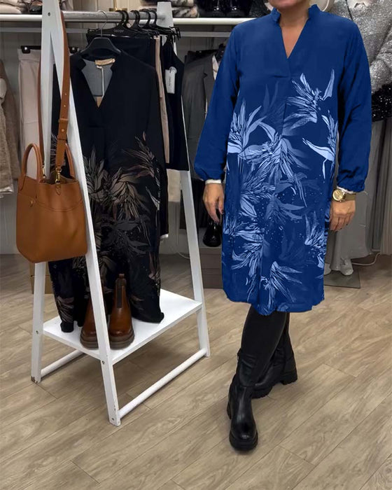 Sukienka Z Dekoltem W Szpic I Nadrukiem W Liście Z Długimi Rękawami