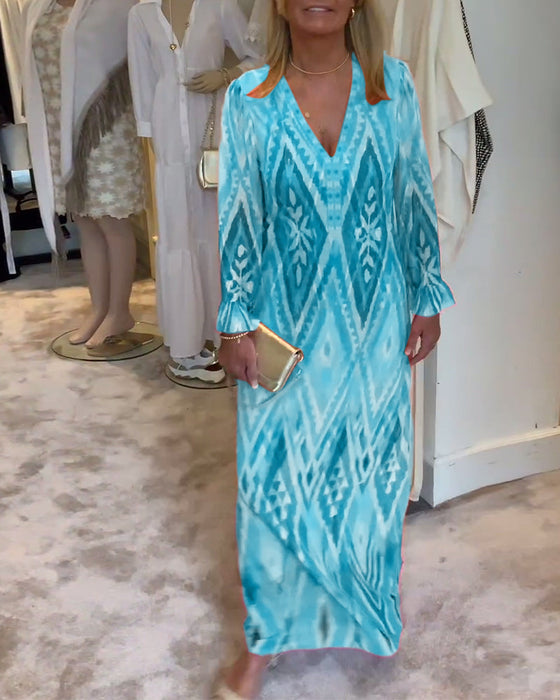 Sukienka z długim rękawem i głębokim dekoltem w kształcie litery V w stylu retro