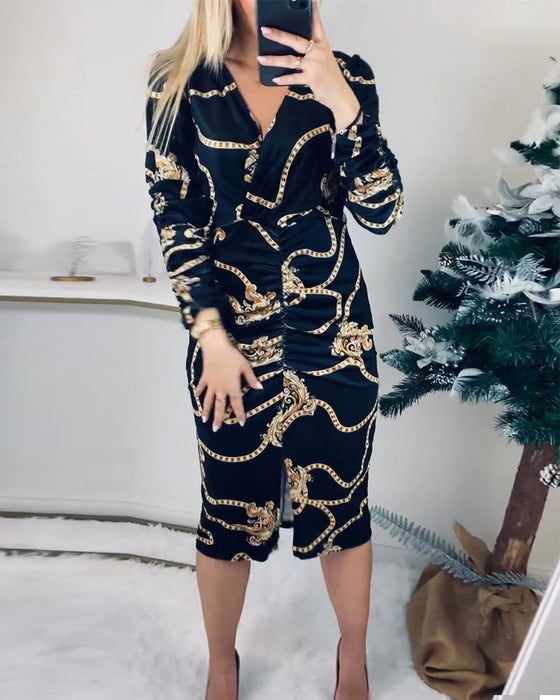 Sukienka z rozcięciem i wciętą talią