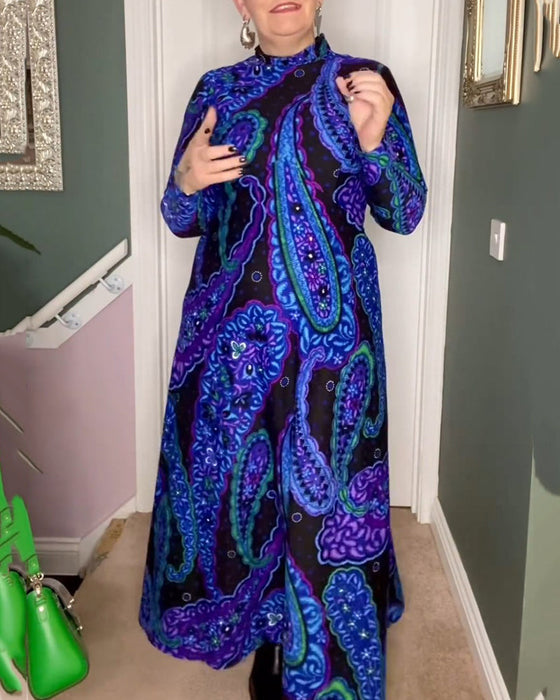 Elegancka sukienka we wzór paisley