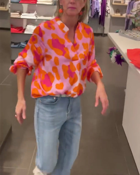 Bluzka z nadrukiem i dekoltem w kształcie litery V