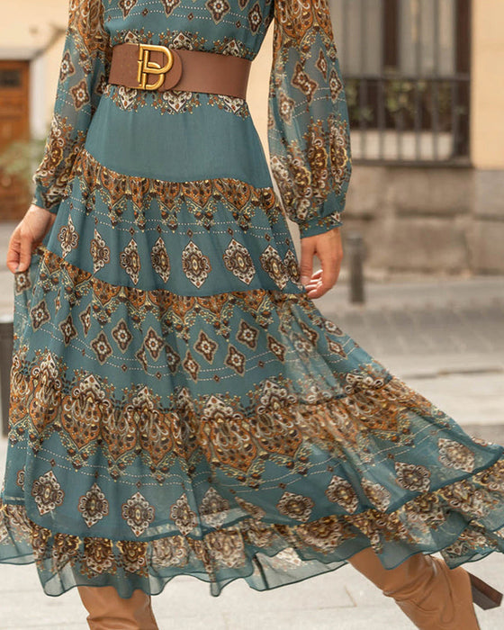 Sukienka z dekoltem w szpic w stylu etnicznym