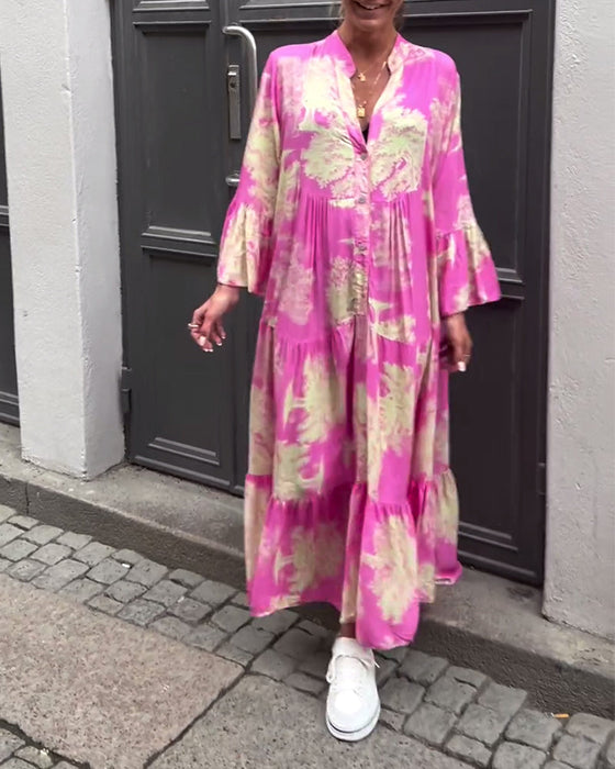 Sukienka z dekoltem w kształcie litery V i rękawami dzwonkowymi