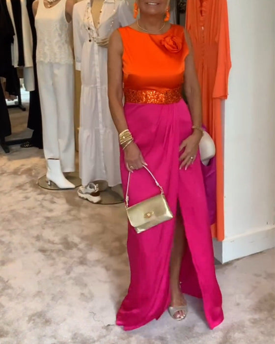 Sukienka bez rękawów z rozcięciem