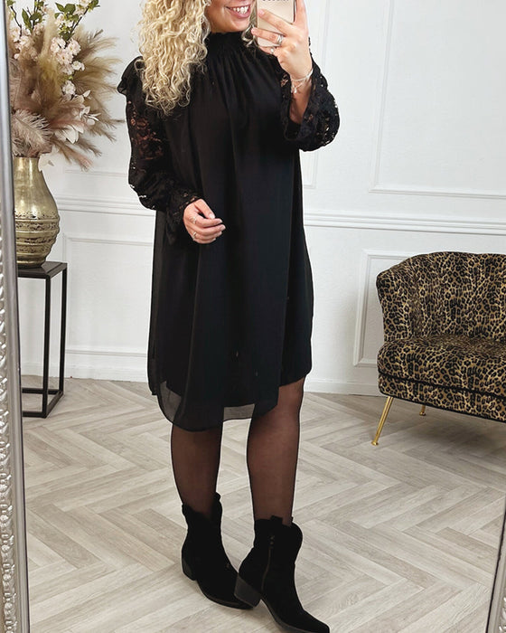 Elegancka sukienka z koronką i wycięciami