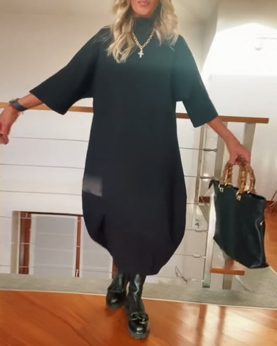 Jednolita luźna swobodna sukienka z wysokim kołnierzem