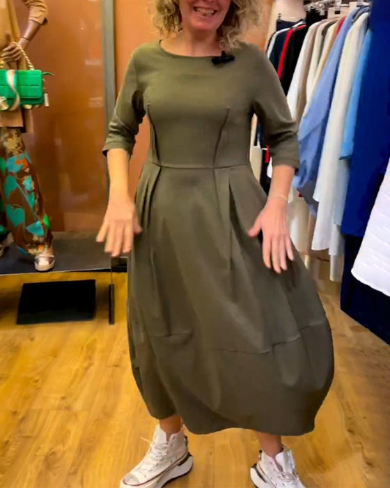 Sukienka z okrągłym dekoltem i rękawem 2/3