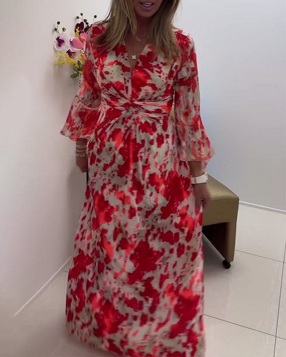 Modna dzianinowa sukienka z głębokim dekoltem w kształcie litery V i nadrukiem