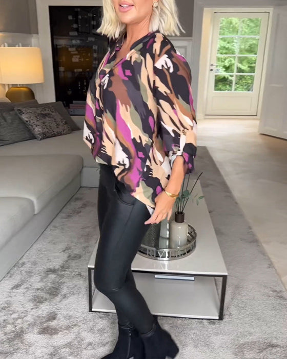 Bluzka z dekoltem w kształcie litery V i wzorem tie-dye