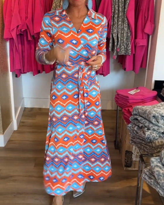 Sukienka z kolorowymi nadrukami