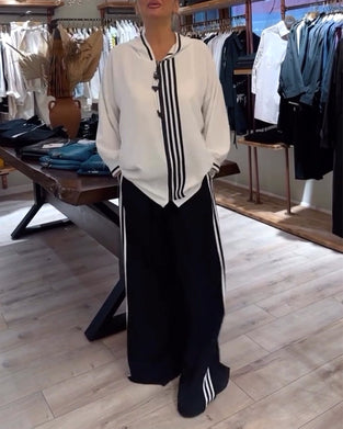 Dwuczęściowy komplet w paski z kapturem