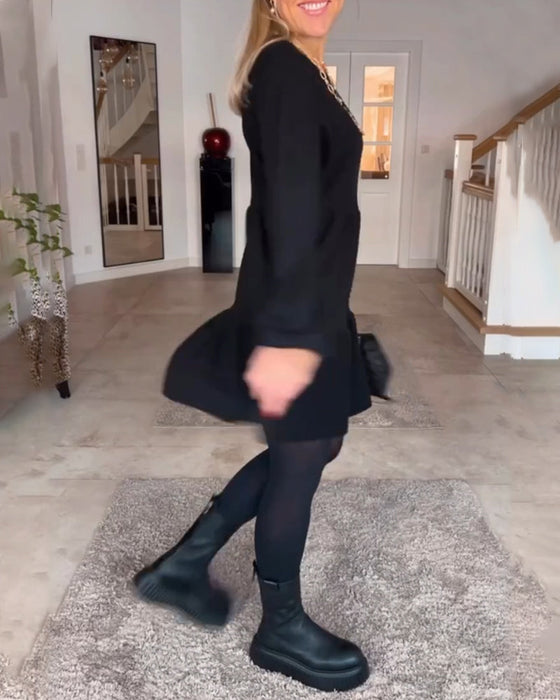 Prosta sukienka z długim rękawem w jednolitym kolorze