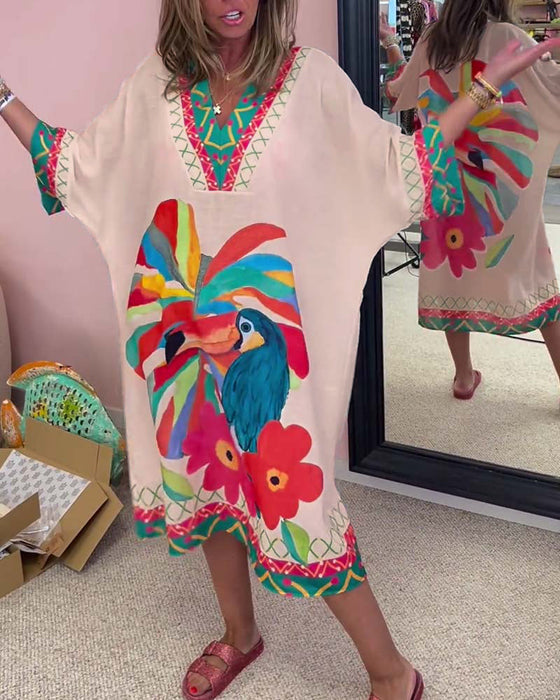 Sukienka z nadrukiem graffiti z dekoltem w szpic