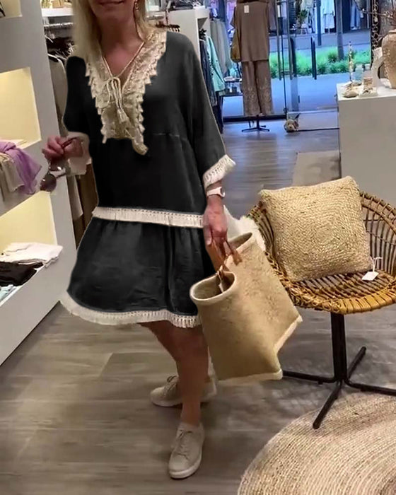 Koronkowa sukienka na co dzień z dekoltem w kształcie litery V i frędzlami