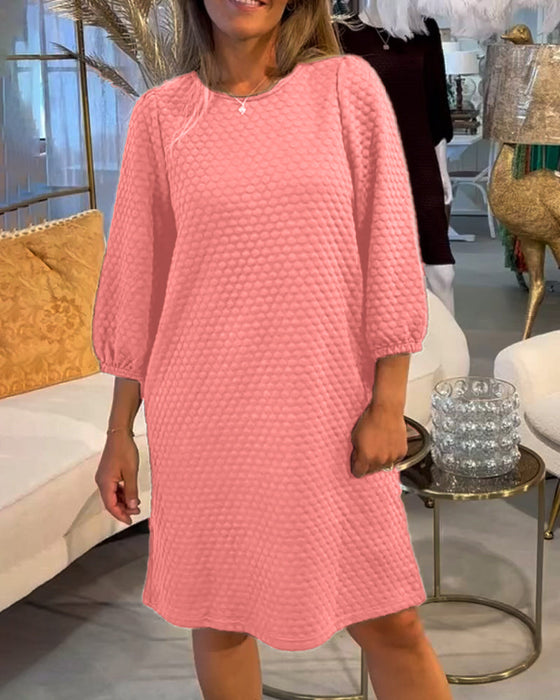 Elegancka sukienka w jednolitym kolorze