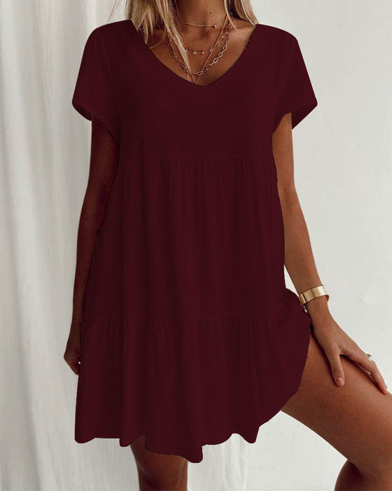 Sukienka z krótkim rękawem i dekoltem w serek