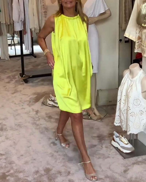 Damska plisowana sukienka bez rękawów w jednolitym kolorze