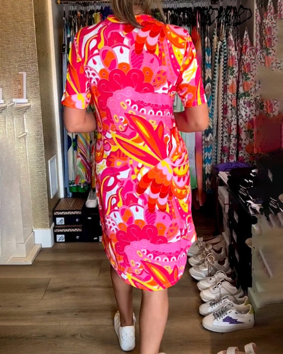 Sukienka z kieszeniami i nadrukiem z krótkim rękawkiem