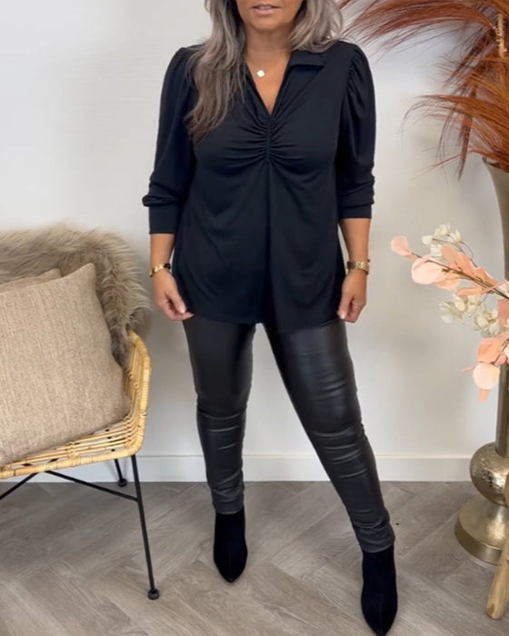 Bluzka z dekoltem w kształcie litery V i zakładkami