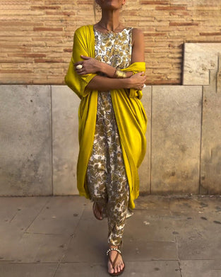 Elegancki dwuczęściowy zestaw z nadrukiem vintage