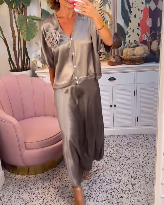 Casualowy, jednolity kolor, spódnica z guzikami i dekoltem w serek