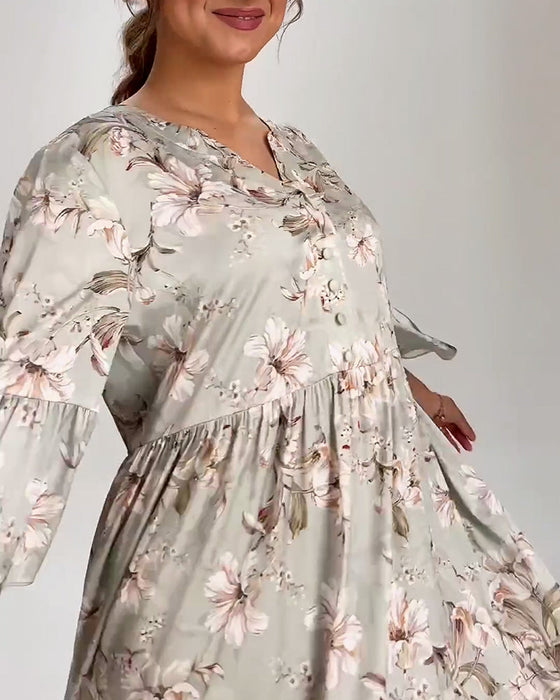 Sukienka z kwiatowym nadrukiem i rękawami dzwonkowymi