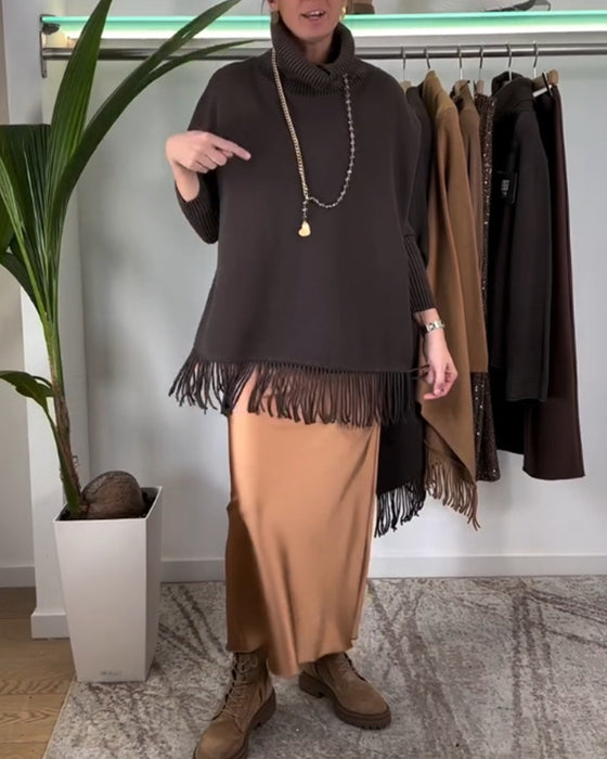 Sweter z golfem w jednolitym kolorze z frędzlami