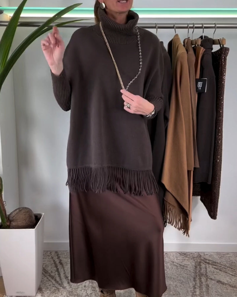 Sweter z golfem w jednolitym kolorze z frędzlami