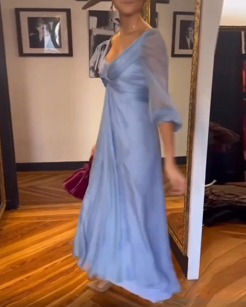 Sukienka w jednolitym kolorze z niskim stanem