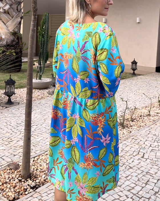 Sukienka z kwiatowym nadrukiem