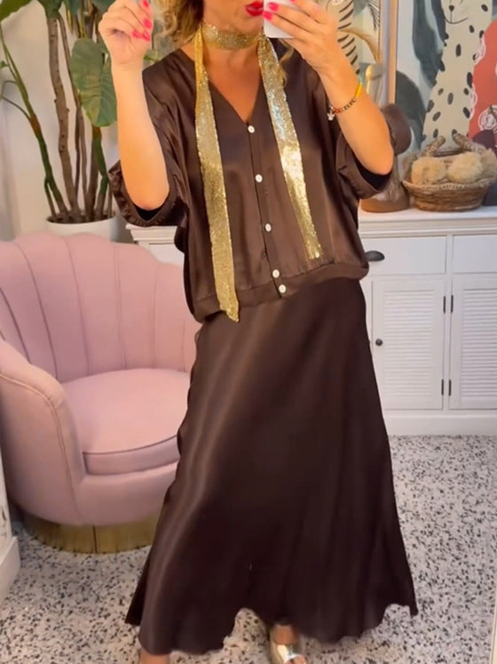 Casualowy, jednolity kolor, spódnica z guzikami i dekoltem w serek