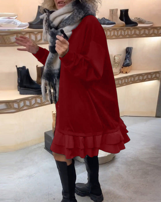 Sukienka o eleganckiej sylwetce i długim rękawie