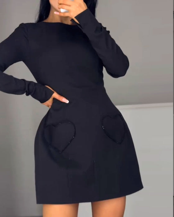 Elegancka Sukienka Z Długimi Rękawami Podkreślająca Talię