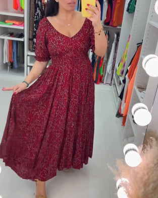 Sukienka maxi z dekoltem w serek i nadrukiem