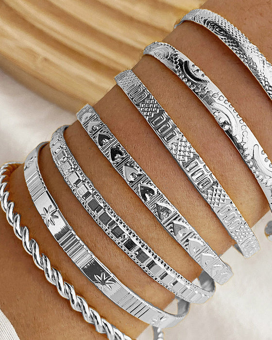 Zestaw bransoletek z sześcioramiennymi gwiazdkami, składający się z 7 sztuk