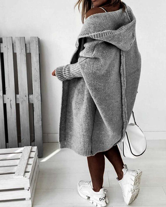 Kardigan z kapturem w kształcie nietoperza