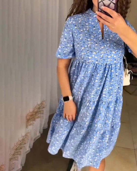 Luźna sukienka w kwiaty na co dzień