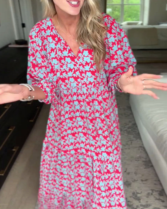 Sukienka w kwiaty z dekoltem w kształcie litery V