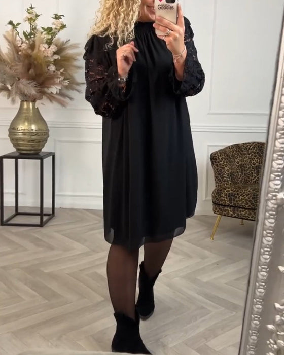 Elegancka sukienka z koronką i wycięciami