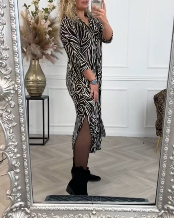 Sukienka z guzikami w zebrę