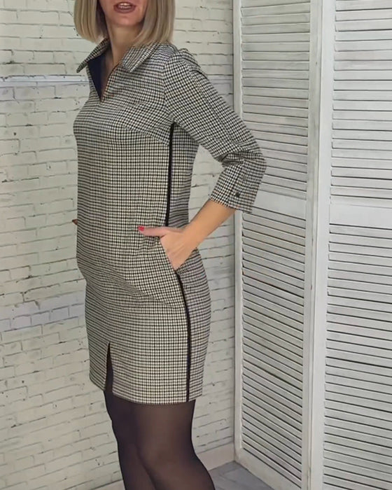 Sukienka z dekoltem w kształcie litery V i długim rękawem i rozcięciem