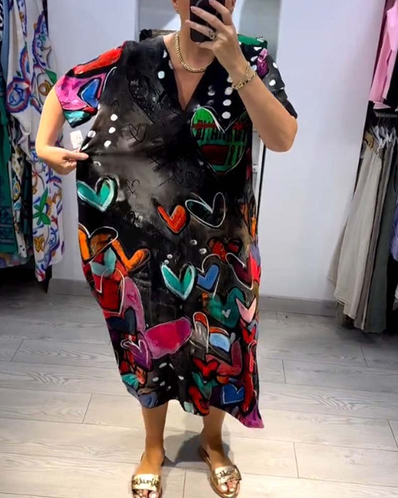 Sukienka love z nadrukiem i dekoltem w kształcie litery V