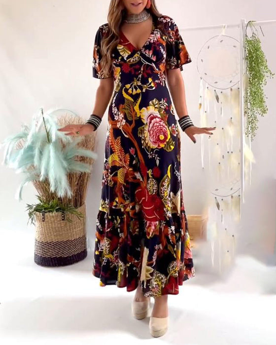 Elegancka sukienka z krótkim rękawem i dekoltem w kształcie litery V