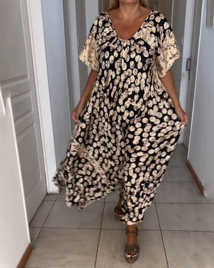 Sukienka z krótkim rękawkiem i dekoltem w kształcie litery V