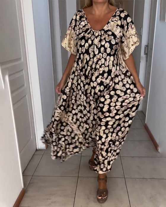 Sukienka z krótkim rękawkiem i dekoltem w kształcie litery V