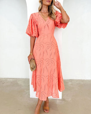 Luźna sukienka w jednolitym kolorze