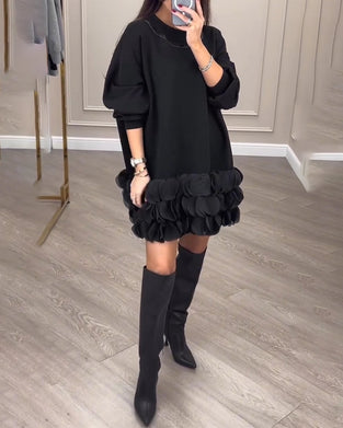 Elegancka sukienka w patchworkowe wstawki